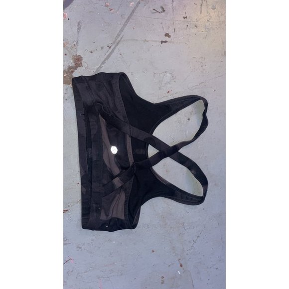 sports bra - Picture 2 of 4